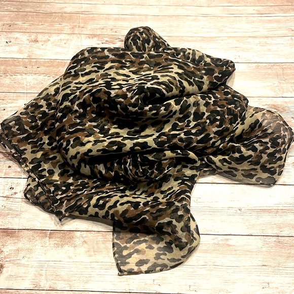 Leopard Print Scarf - Picture 1 of 3